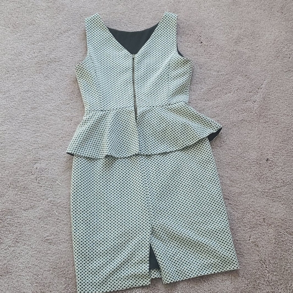 Banana Republic Peplum Dress Sz 6 - Picture 2 of 6
